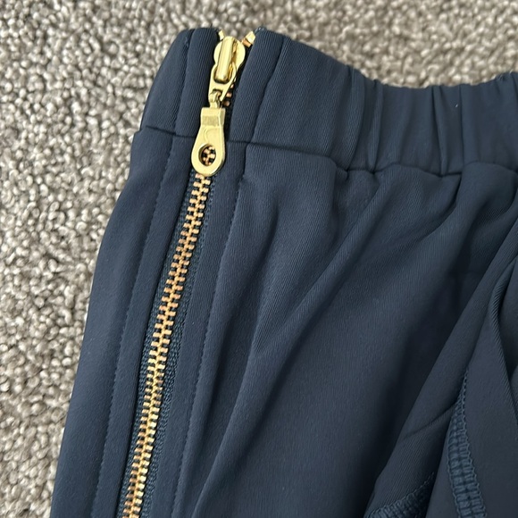 ZYIA Everywhere Zipper Joggers with gold zipper *navy* - Picture 10 of 12